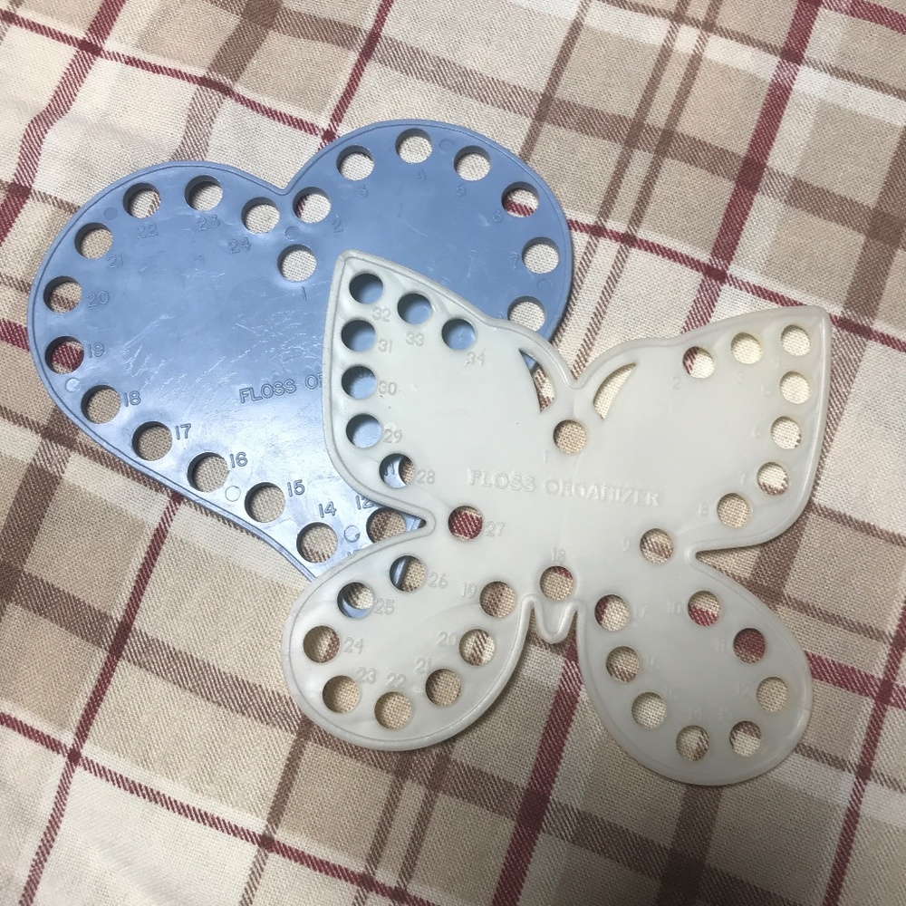 🌻5/$5!! Set of 2 Leisure Arts Floss Organizers